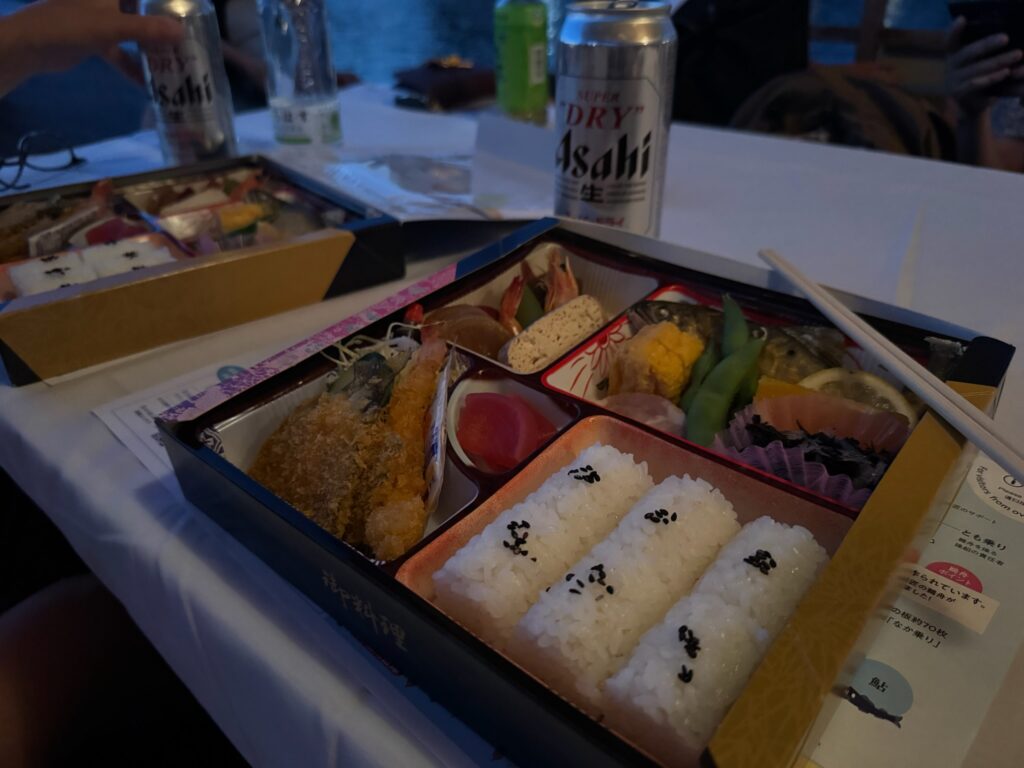 gifu-cormorant-fishing-dinner-on-boat