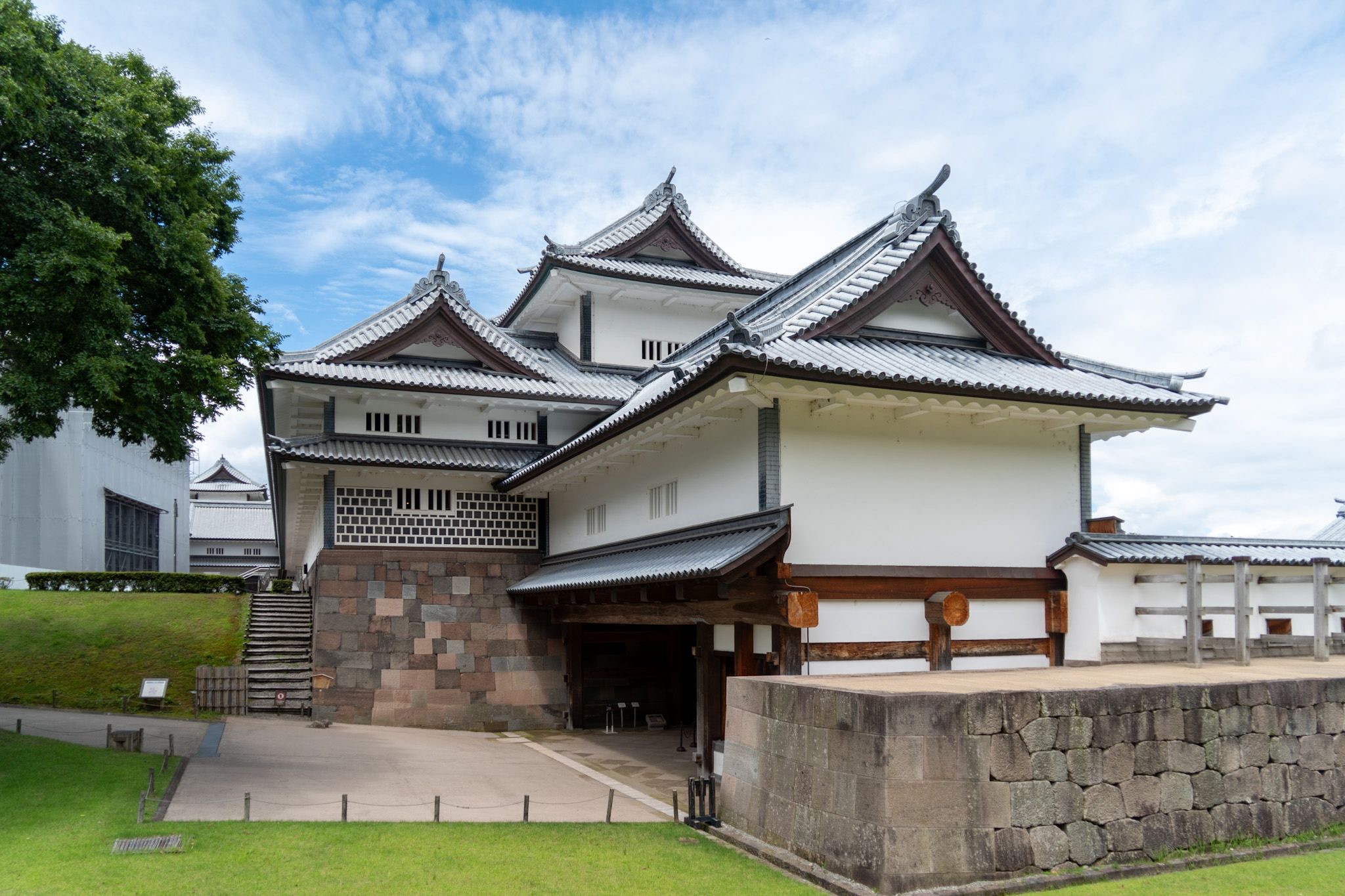 Kanazawa Castle building with white walls and tiled roofs, photographed during a local Kanazawa visit