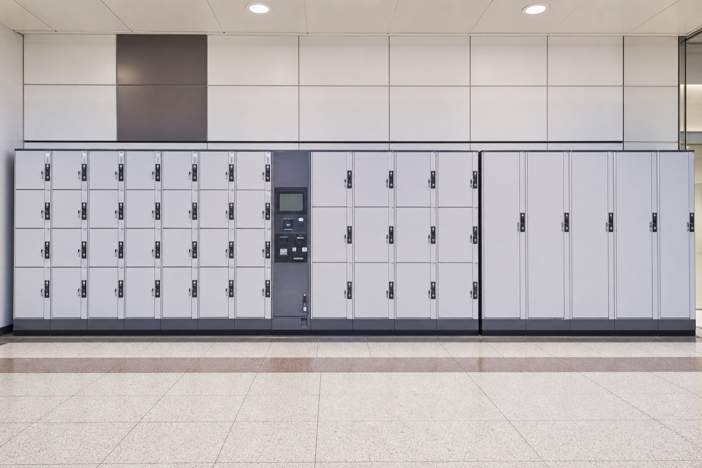 Illustration of coin lockers for luggage storage at a Japanese station
